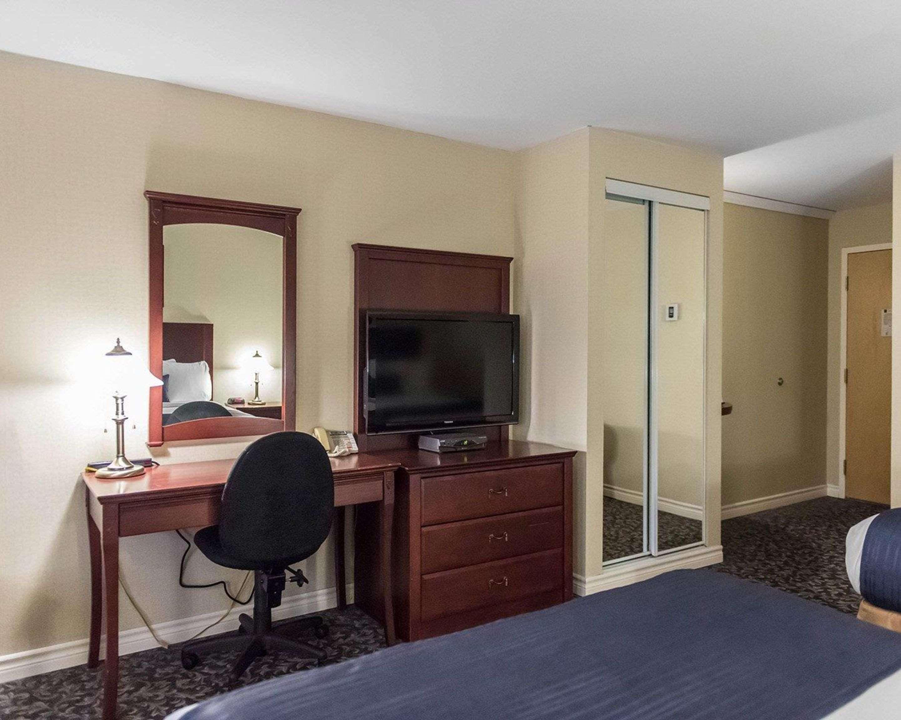 Quality Inn Mont-Laurier Dış mekan fotoğraf