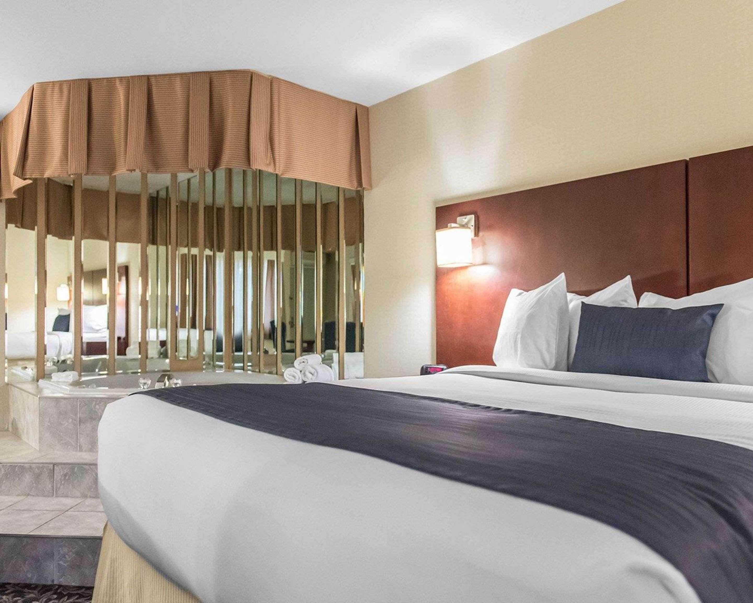 Quality Inn Mont-Laurier Dış mekan fotoğraf