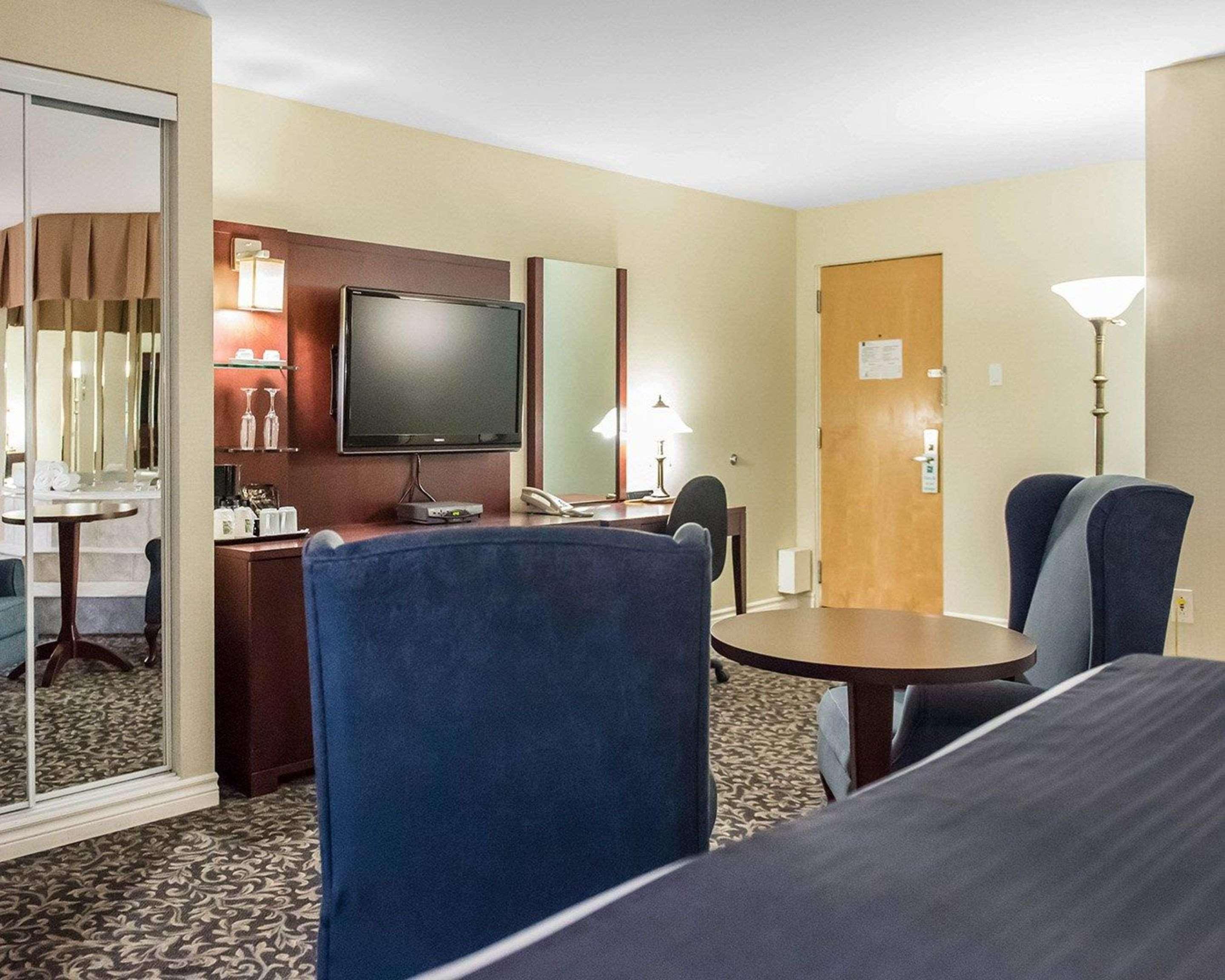 Quality Inn Mont-Laurier Dış mekan fotoğraf