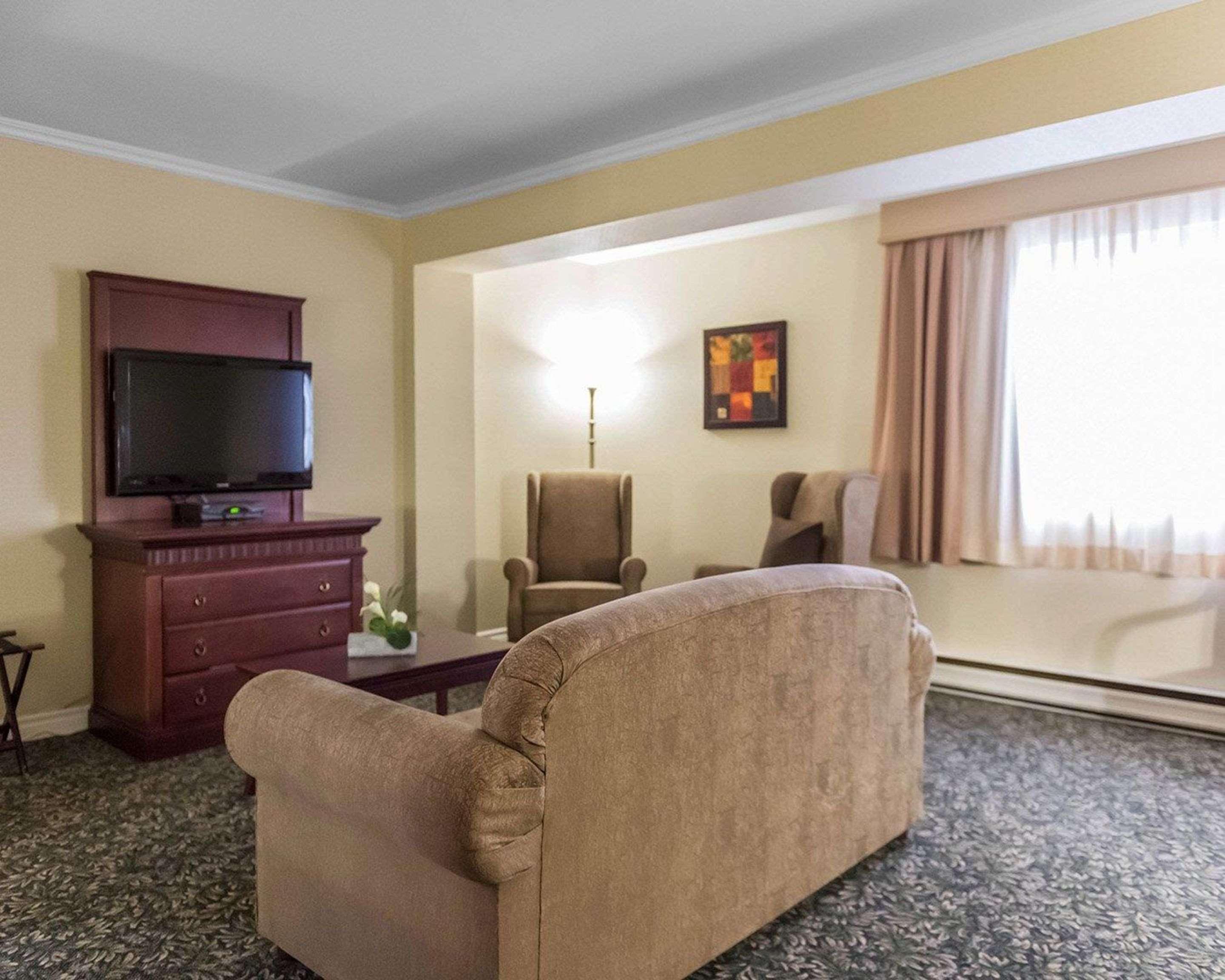 Quality Inn Mont-Laurier Dış mekan fotoğraf